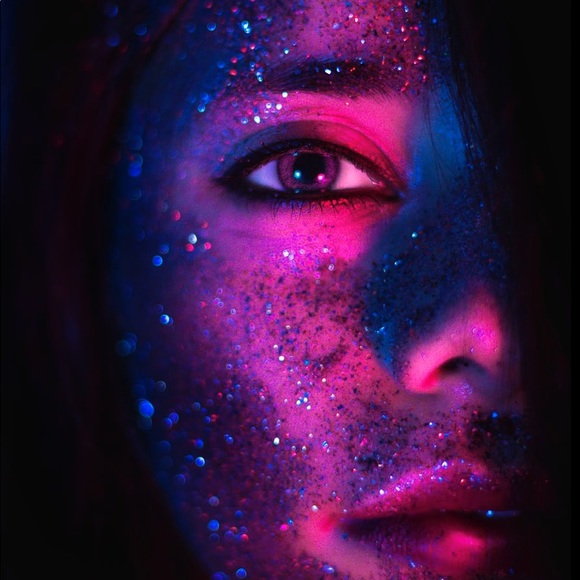 Meet your Posher, Beth - Picture 2 of 13